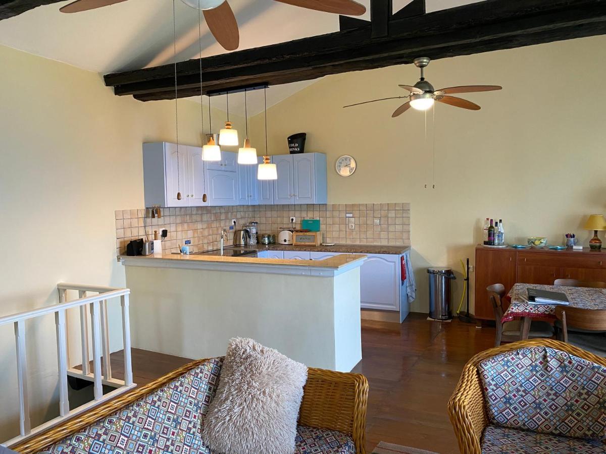 Theea Cottage - Wonderful Sea Views Chlomos Luaran gambar