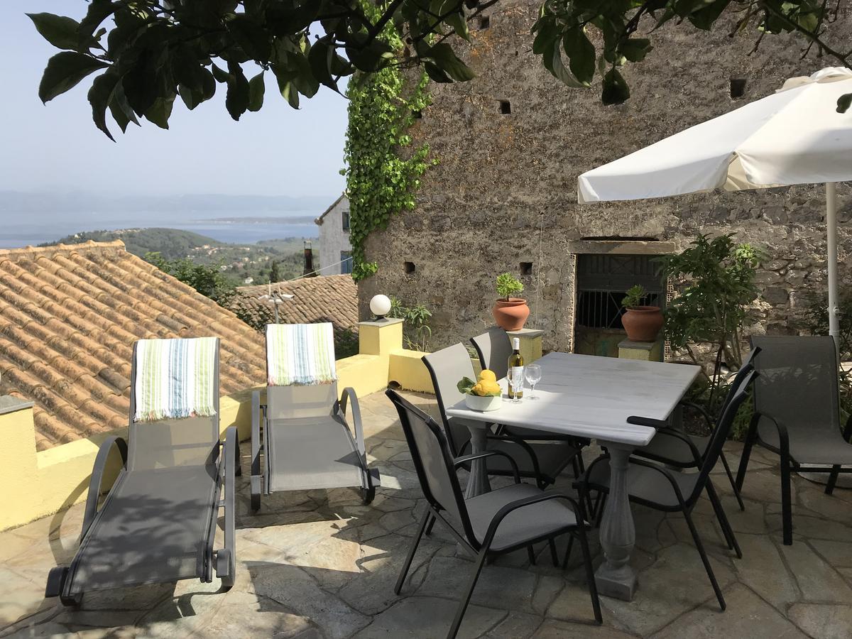 Theea Cottage - Wonderful Sea Views Chlomos Luaran gambar
