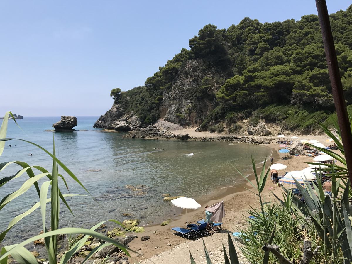 Theea Cottage - Wonderful Sea Views Chlomos Luaran gambar